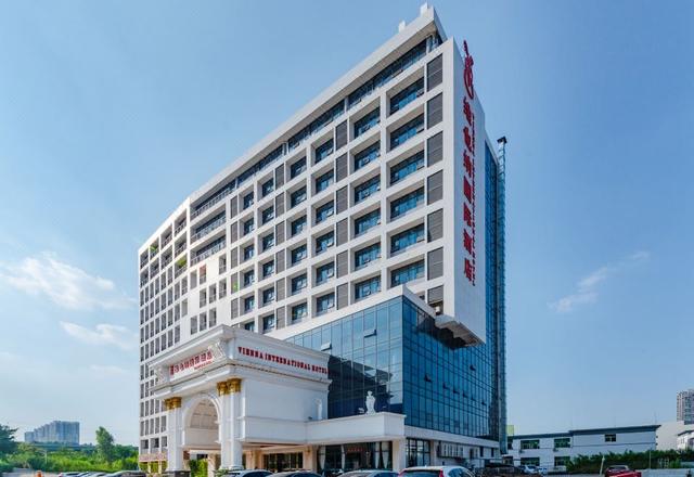 Vienna International Hotel (Shenzhen Longgang Ti'an Digital Park)