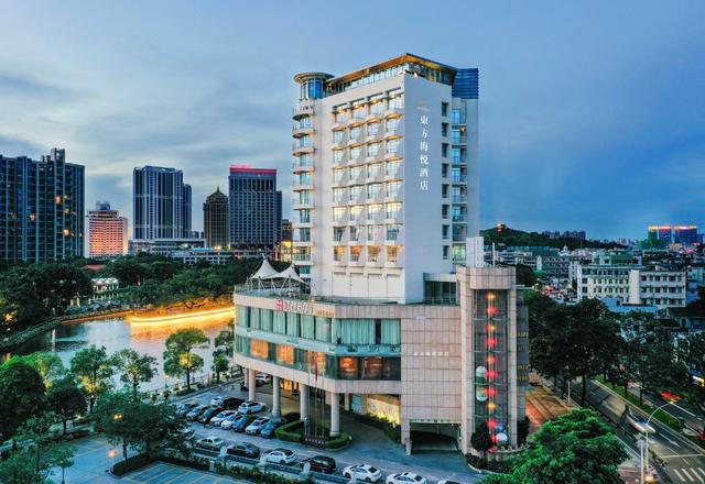 Hiyet Oriental Hotel（Xingzhong Square Huafa commercial store）