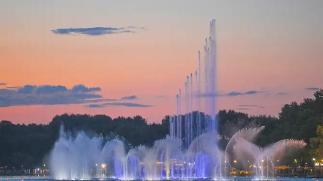 West Lake Music Fountain