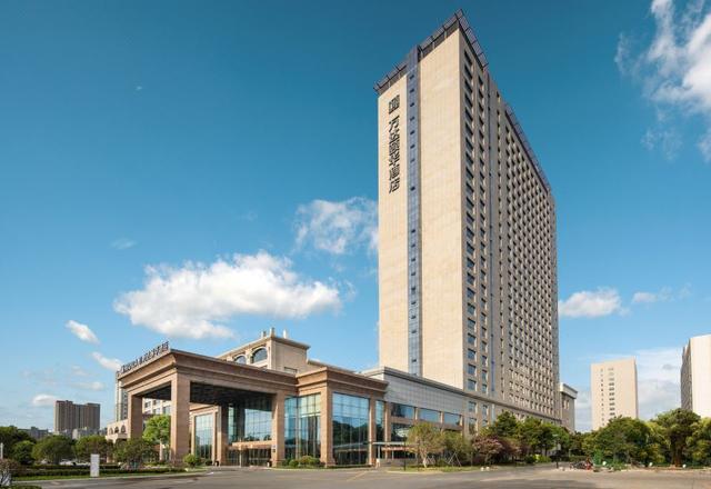 Yangzhou Wanda Yihua Hotel