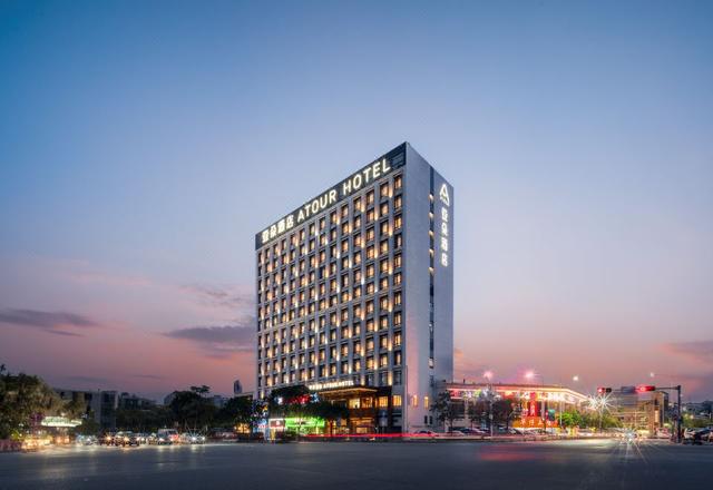 Foshan Chancheng Zhangcha Atour Hotel