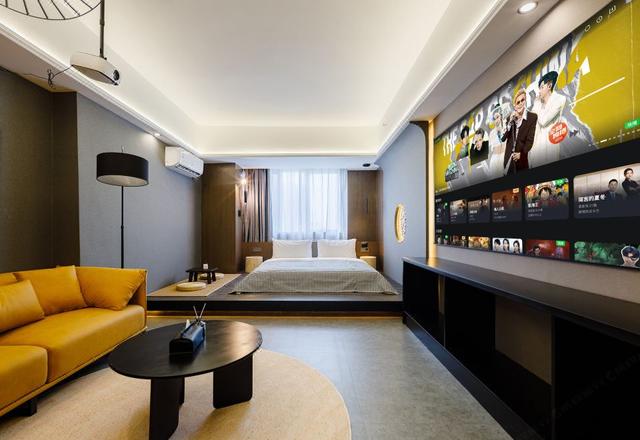 Banana  Design Hotel (Guangzhou Nancun Wanbo Subway Station Wanda Shop)