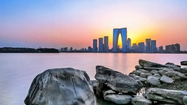 Jinji Lake Music Fountain, Jinji Lake Scenic Area