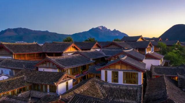 Viewing Platform of Lion Mountain in Lijiang Ancient Town