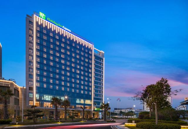 Holiday Inn Express Beihai Yintan