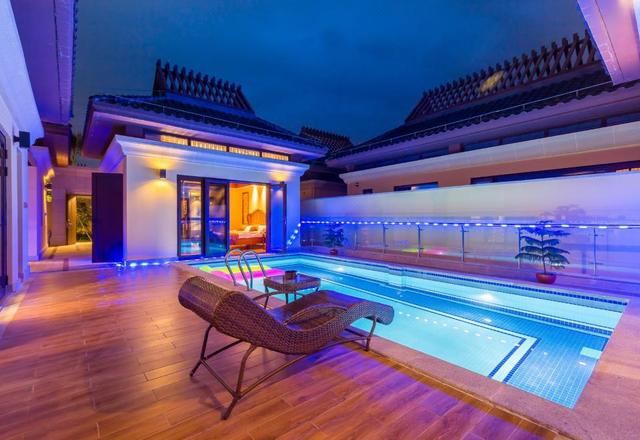 Sanya Yanqi Bungalow Pool Villa (Yalong Bay No.1 Outlets Town)