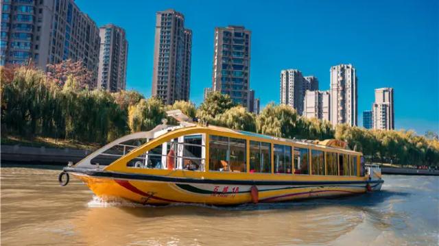 Outer Qinhuai River Rowboat (Shuimu Qinhuai Wharf)