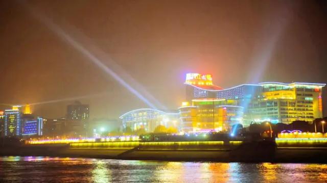 Wuhan Culture and Tourism Group · Hanyangmen Wharf (Two Rivers Tour)