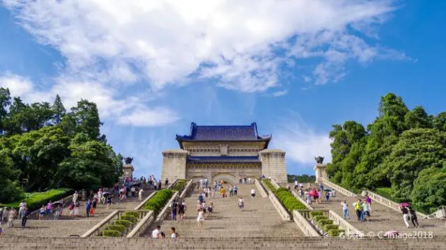 Dr.Sun Yat-Sen's Mausoleum Scenic Spot