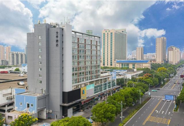Ji Hotel (Suzhou  WuJiang Development Zones)