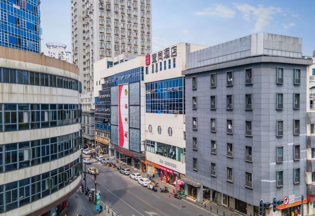 Echarm Hotel (Wuhan Jianghan Road Pedestrian Street)