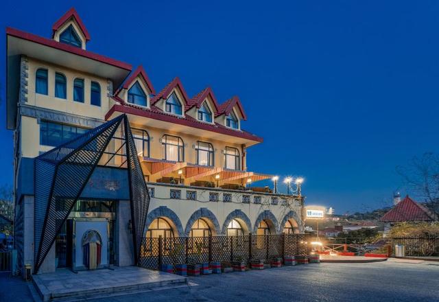 Qingdao The Castle Hotel (Zhanqiao University Road)