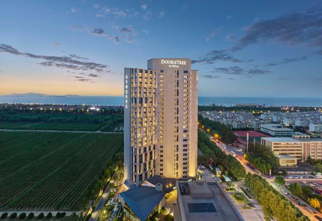 DoubleTree by Hilton Yantai Golden Coast Hotels &amp; Suites