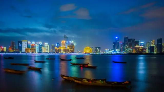 Qiantang River Night Cruise