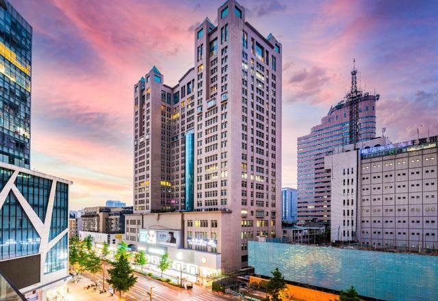 Heyi Zhige Hotel (Chengdu Chunxi Road Taikoo Li)