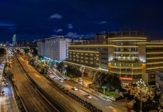 Kunming Langwei Hotel (Kunming Railway Station Branch)