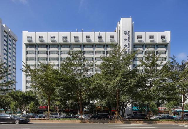 Insail Hotel (Shenzhen Luohu Dongmen)