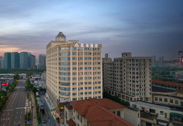 Atour Hotel (Suzhou Wujiang)