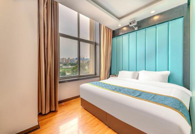 Tianyi Business Hotel