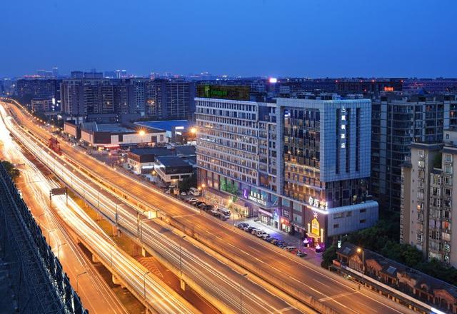 Lavande Hotel (Chengdu Hongpailou Metro Station)