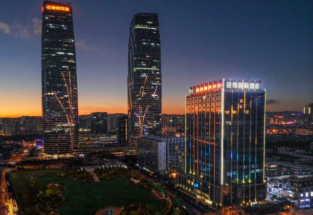 Kunming Guanwei International Hotel (Wanda Twin Tower Xishan)