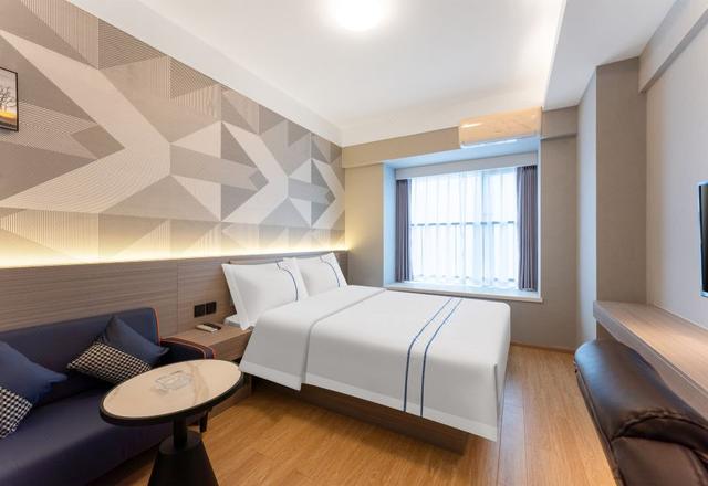 Changsha Fuya Hotel (Tuqiao Subway Station Mechanical and Electrical College)