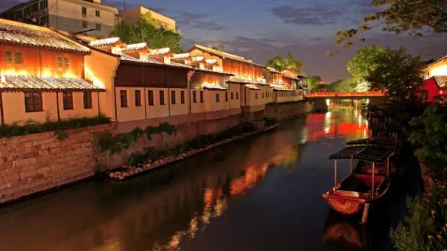 Beijing-Hangzhou Grand Canal Cruise Ship